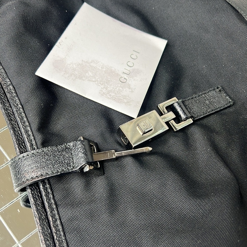 Gucci Jackie Black Nylon Pebbled Leather Black Metal Piston Closure Shoulder Bag - Picture 16 of 16